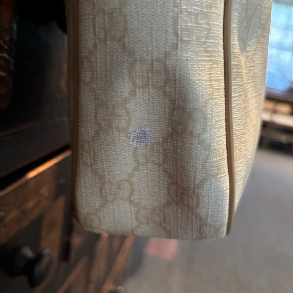 Gucci Cream/Tan Monogram  Crossbody Bag - Picture 11 of 14